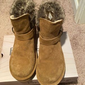 3/$25 fluffy booties